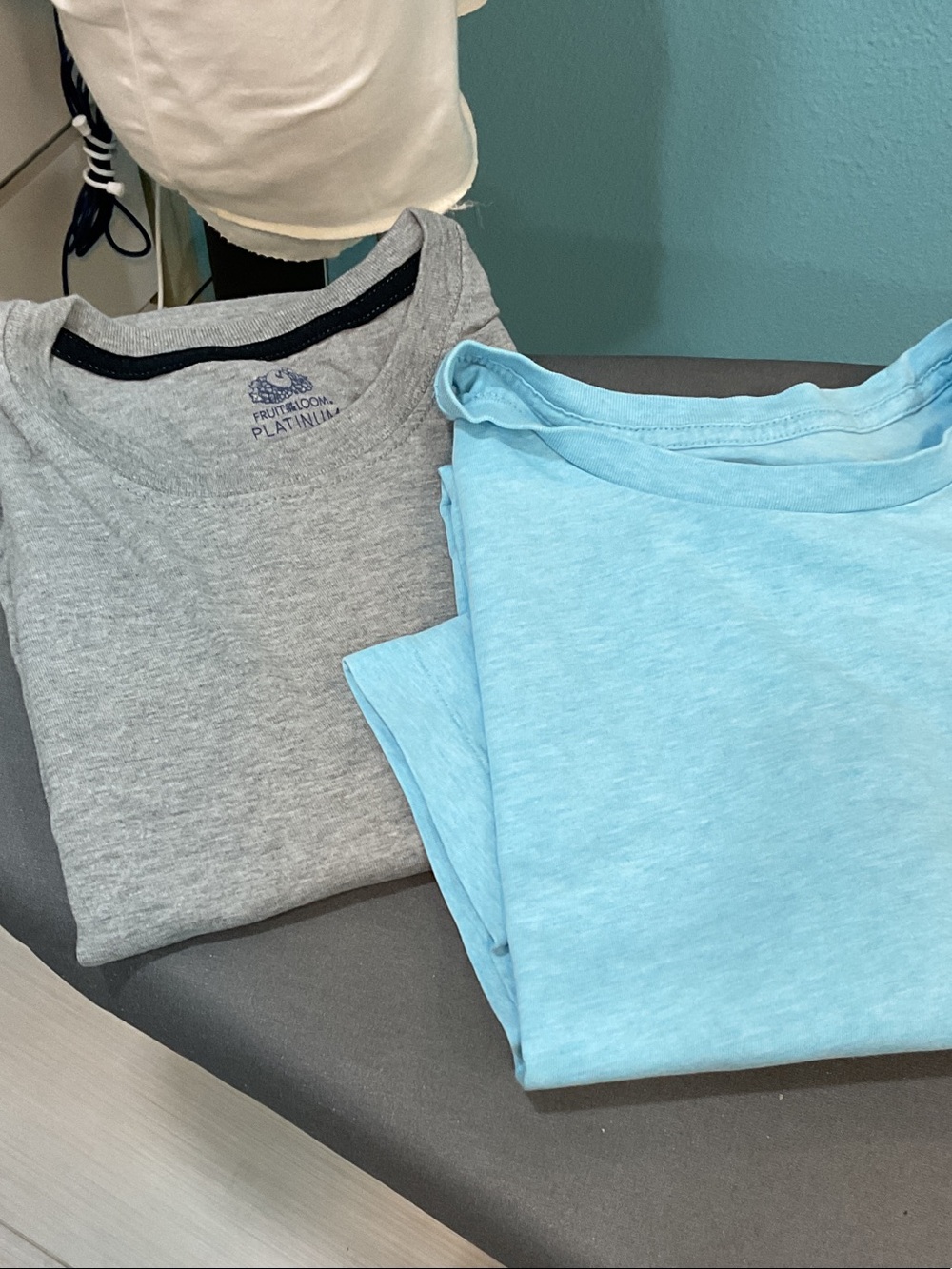 BUNDLE #6 Set of 2 men’s shirts